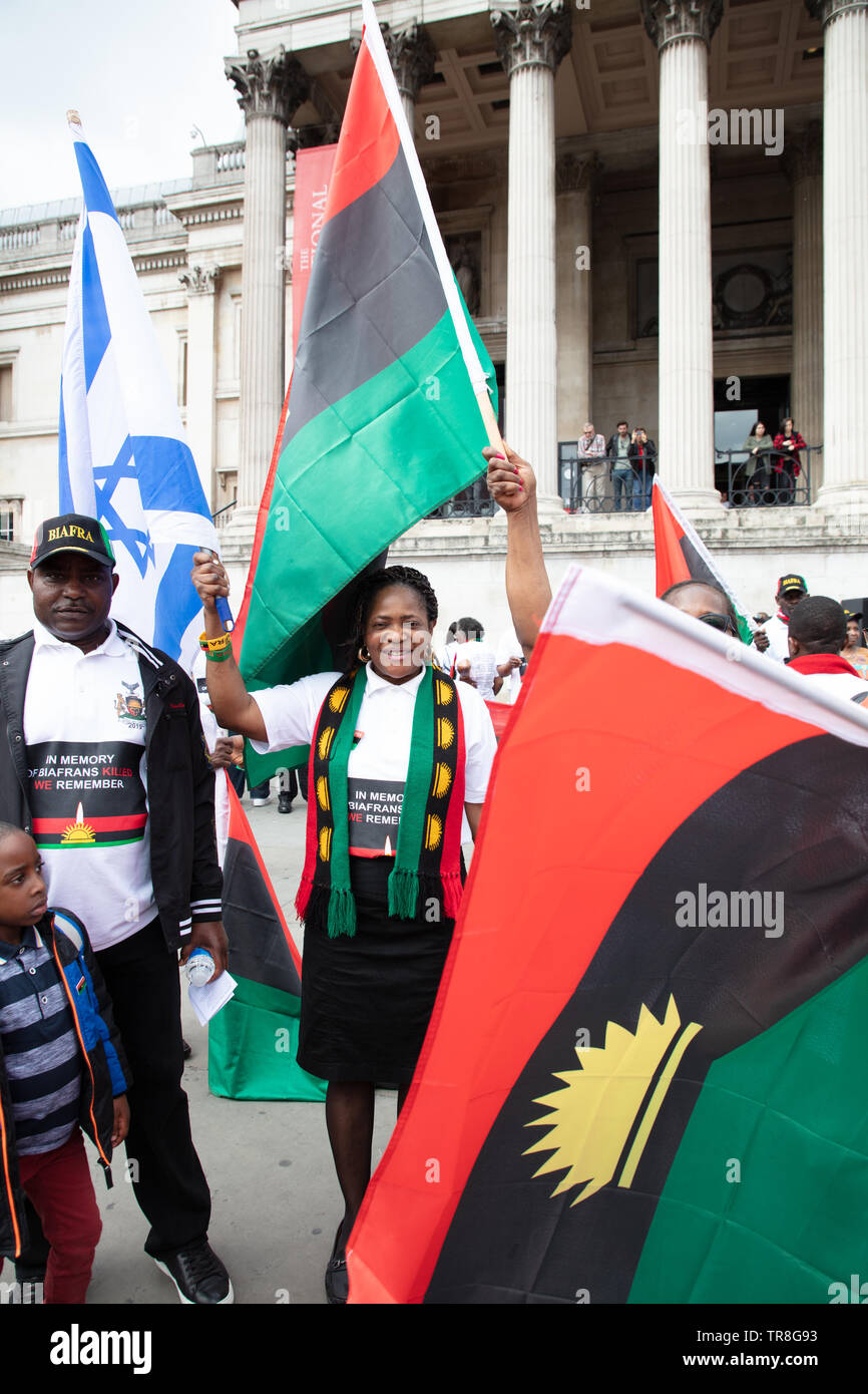 Londra, Regno Unito. Il 30 maggio 2019. Persone da Biafra in diaspora nel Regno Unito sono venuti insieme per il Biafra annuale Giorno del Ricordo su Trafalgar Square, Londra, Regno Unito, la commemorazione della guerra di secessione del 1967 e i civili aggrediti, assassinato e affamate, compresi molti bambini, durante la crisi e a mettere in evidenza i recenti problemi nella loro terra. Credito: Joe Kuis /Alamy Foto Stock