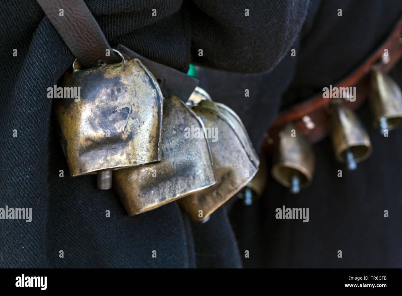 Costume con sonaglio campane a vita Foto Stock