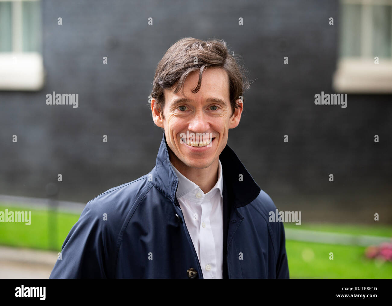 Leadership candidato, Rory Stewart, a Downing Street per una riunione. Foto Stock