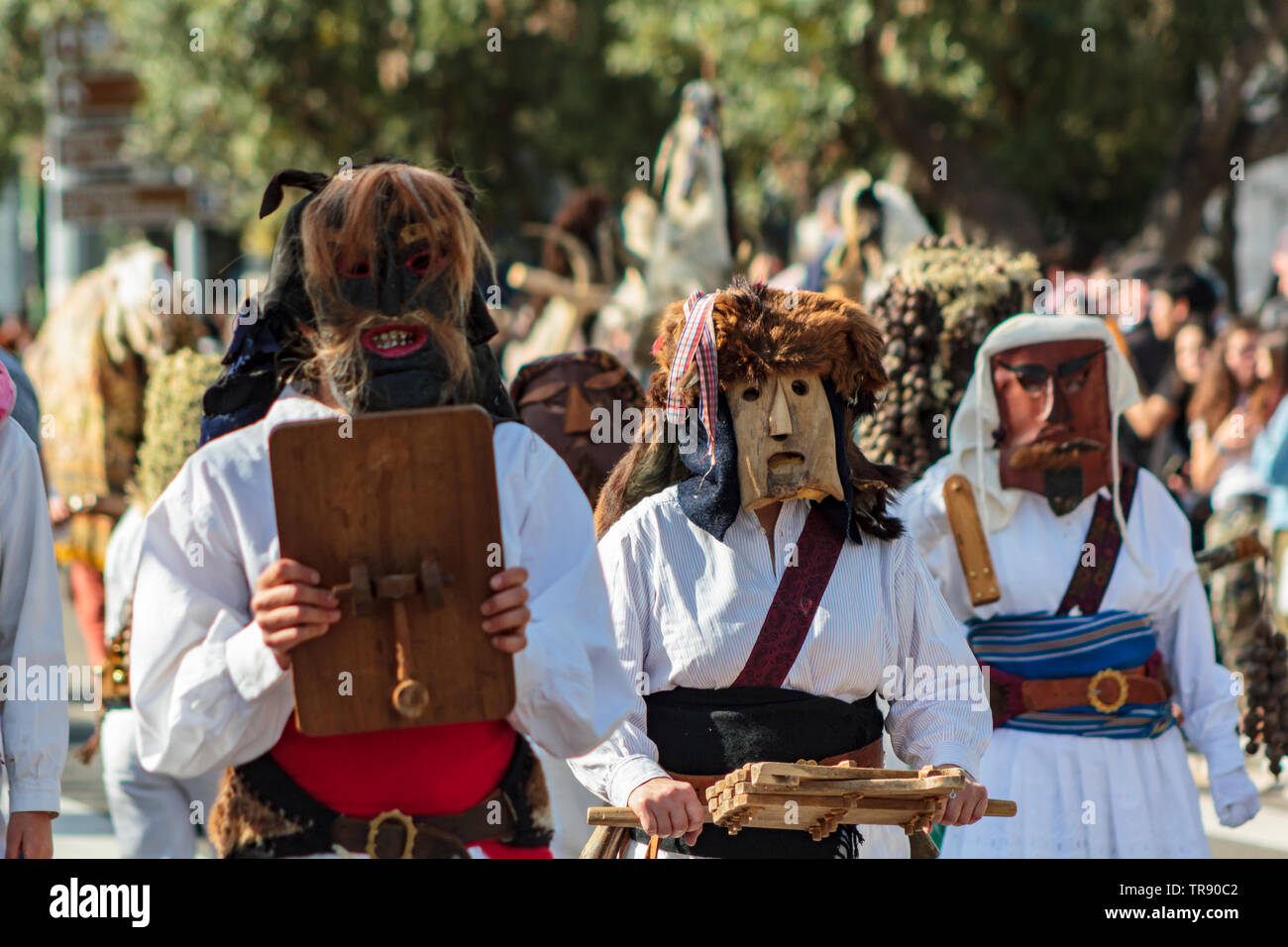Lisbona, Portogallo: 18 Maggio 2019: Maschera iberica parata del Festival di Lisbona Foto Stock