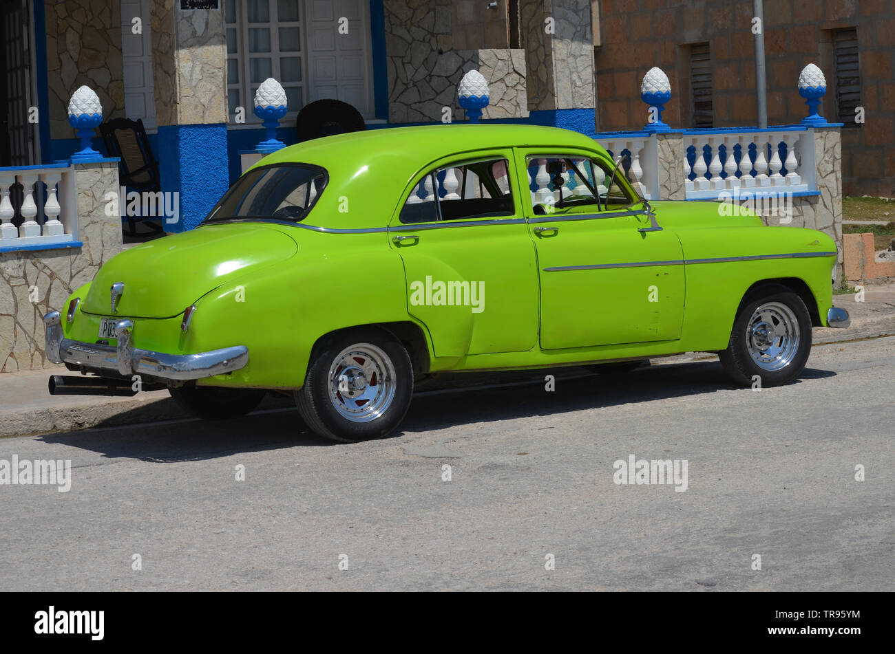 Vintage American cars in Gibara, Cuba Foto Stock