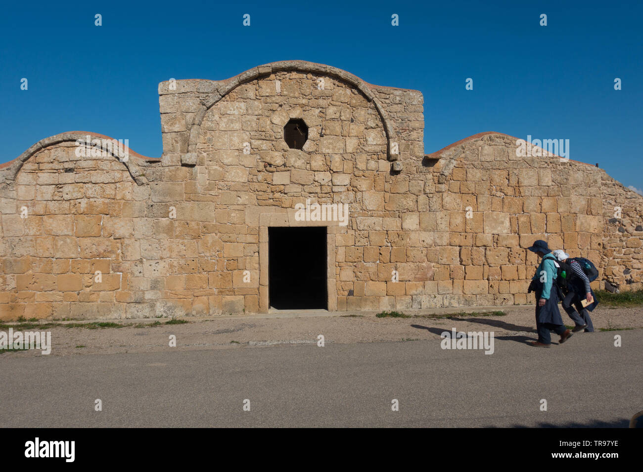 Quinto secolo la chiesa di San Giovanni di Sinis, nei pressi di Cabras, Sardegna, Italia Foto Stock