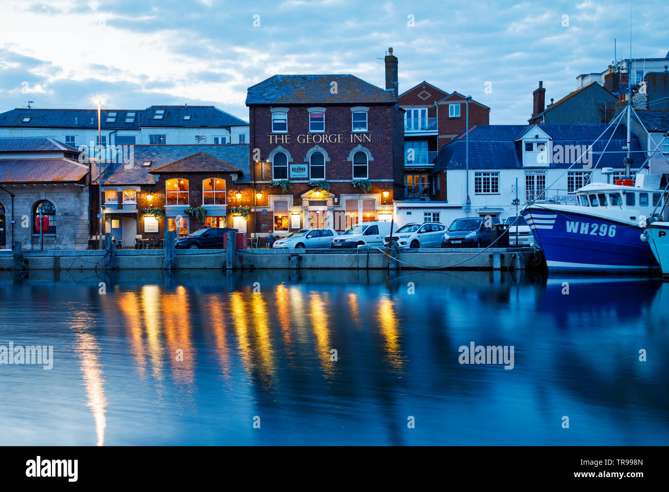 WEYMOUTH, Regno Unito - 20 Maggio 2019: il vecchio porto è un pittoresco porto presso la località balneare di Weymouth nel Dorset, Inghilterra del sud. Foto Stock