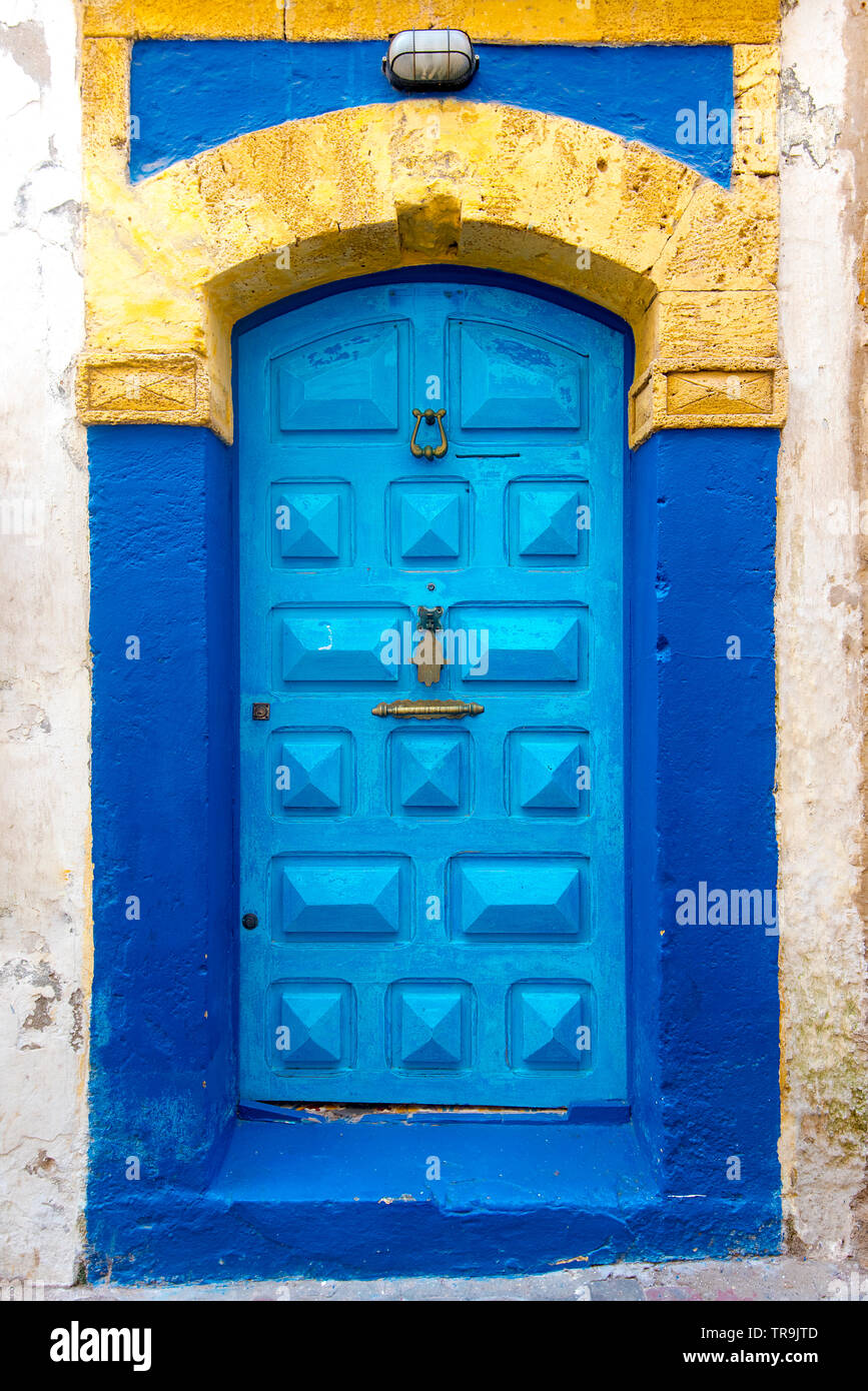 Marocchino tradizionale porta nella vecchia medina district Foto Stock