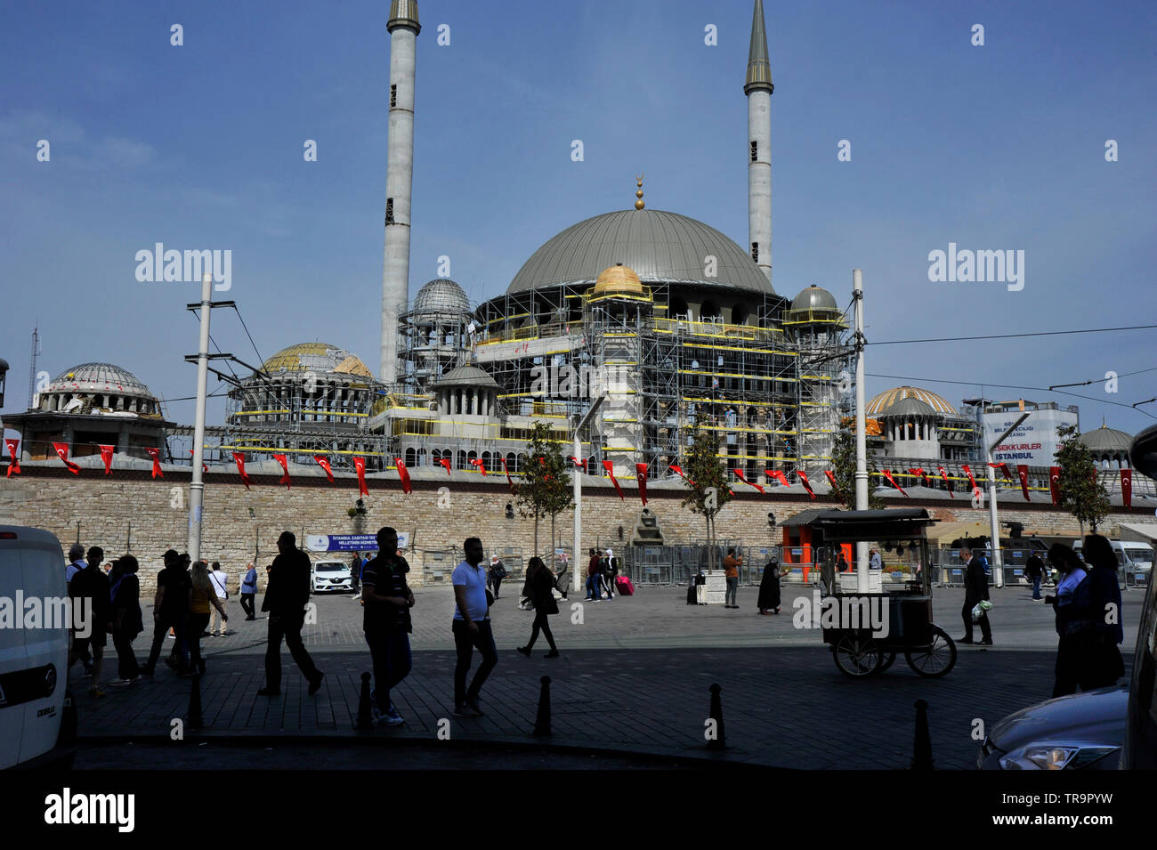 La costruzione di una nuova moschea in Piazza Taksim, Istanbul, Turchia Foto Stock