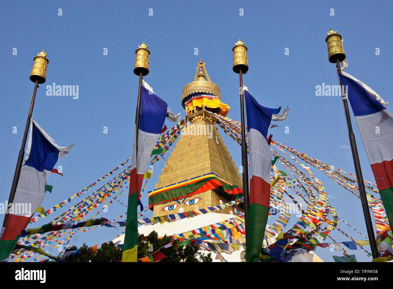 Tibetano Boudhanath stupa buddisti con la preghiera colorati Bandiere, Kathmandu, Nepal Foto Stock