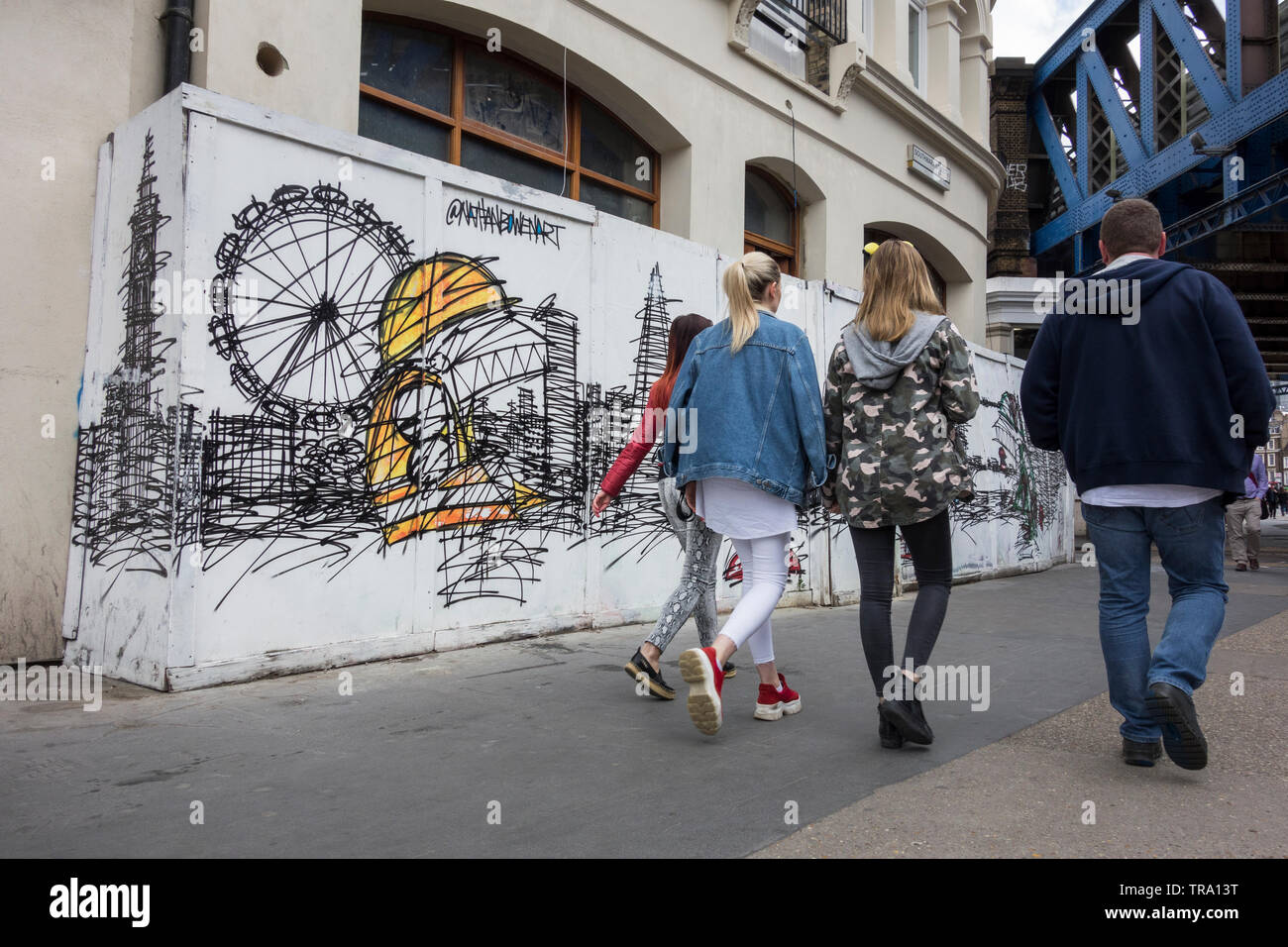 Nathan Bowen di arte di strada a Southwark Street vicino al Mercato di Borough, Southwark, Londra, Regno Unito Foto Stock