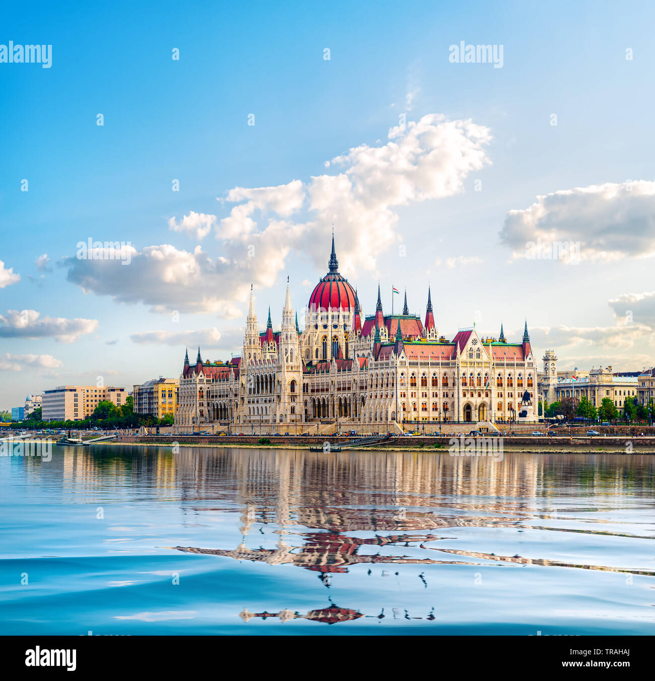 Il Parlamento europeo e il fiume Danubio a Budapest Foto Stock
