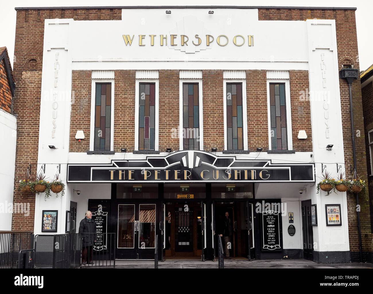 Peter Cushing OBE era conosciuta per i suoi molti ruoli in 'Hammer Film horror' Questo originale edificio fu eretto nel 1912 apertura come l'Oxford Picture House Foto Stock