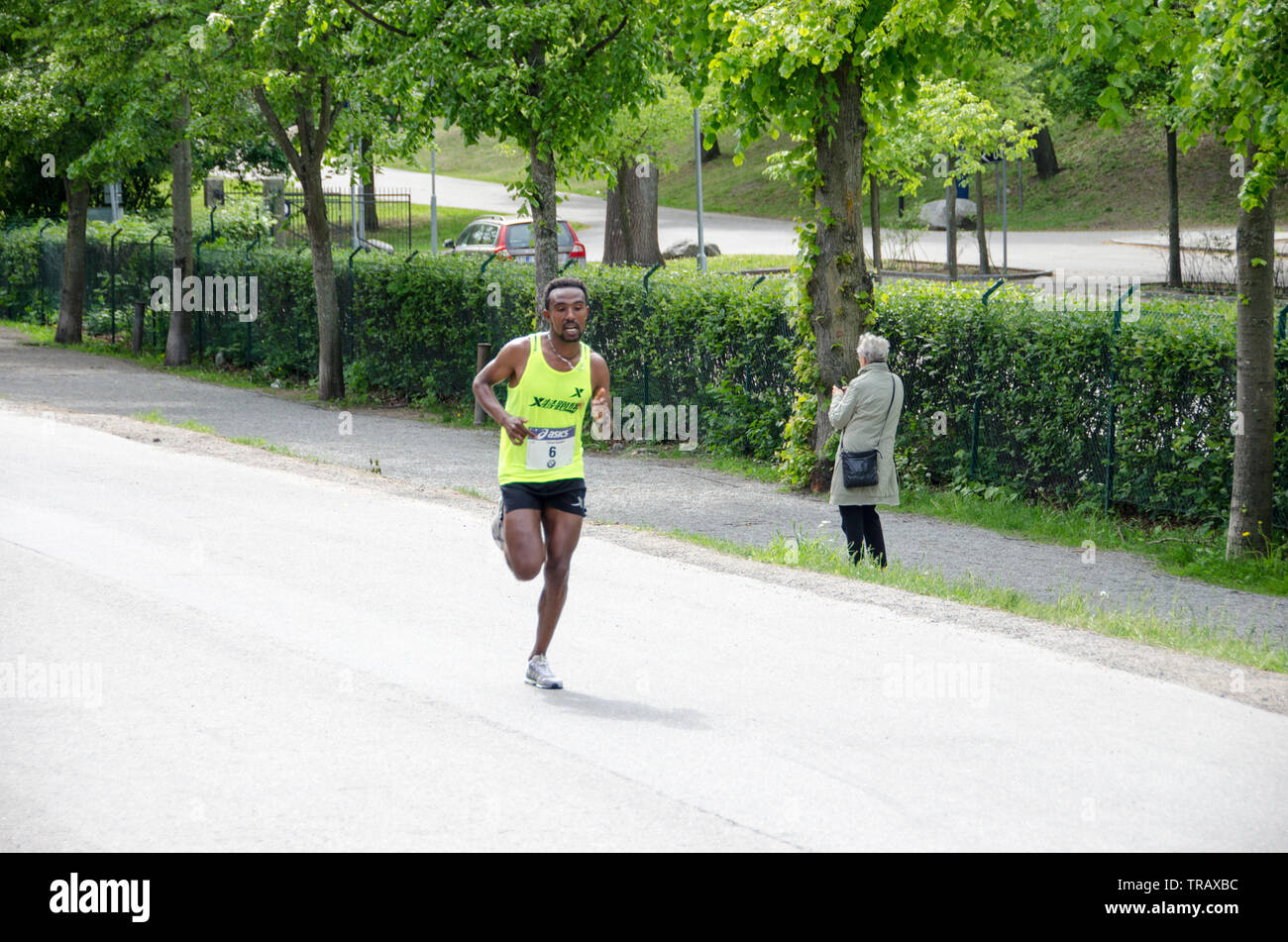 Stoccolma, Svezia - 1 giugno 2019. Tafese Delegen, il runner-up della Maratona di Stoccolma sul rettilineo finale behore in esecuzione nello stadio di Stoccolma Foto Stock