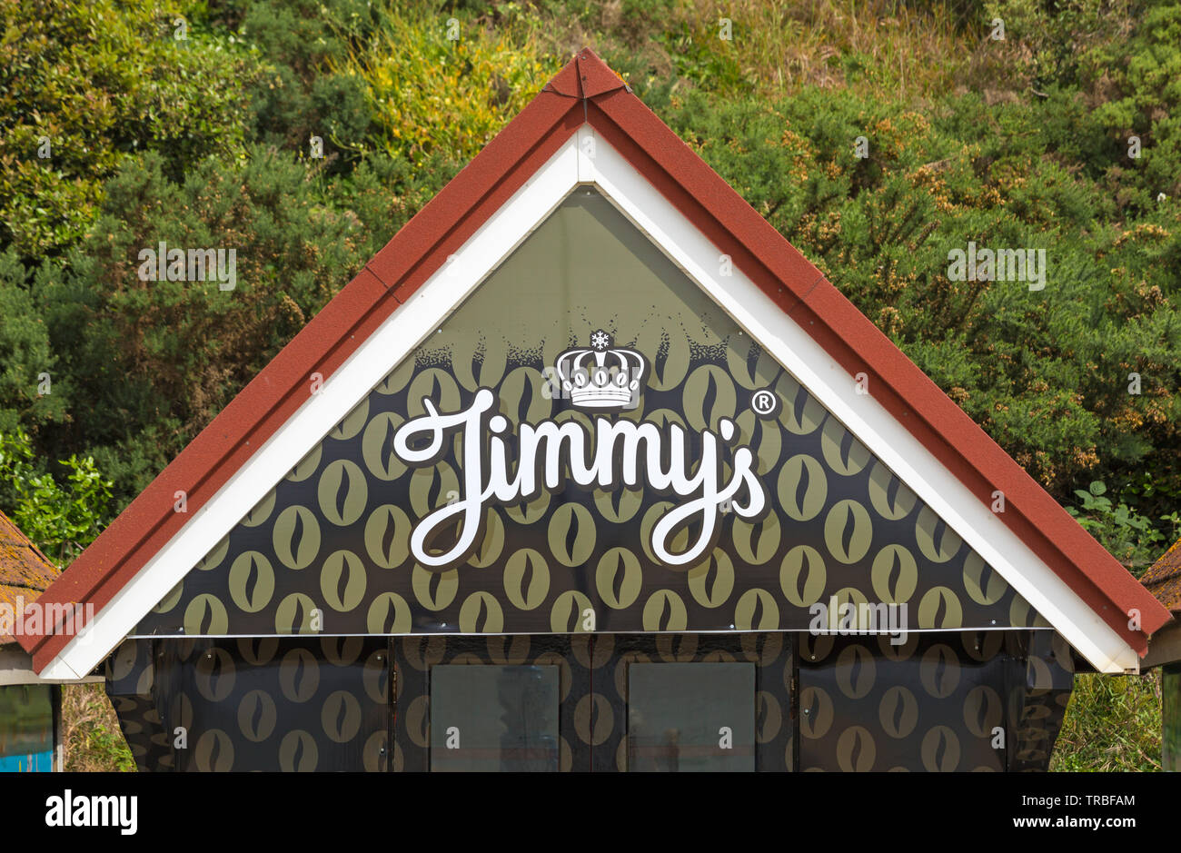 Le capanne da spiaggia hanno un nuovo look - make-over per Jimmy's, Jimmy's Iced Coffee Beach Hut a Bournemouth, Dorset UK a giugno Foto Stock