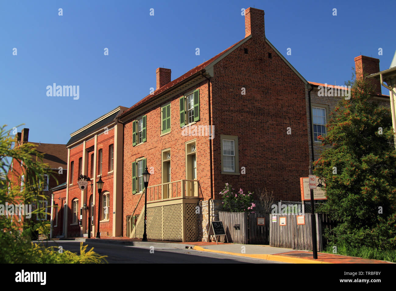 La Stonewall Jackson House, qui illustrato, è un prominente punto di riferimento e meta di attrazione turistica nella storica cittadina di Lexington Virginia Foto Stock
