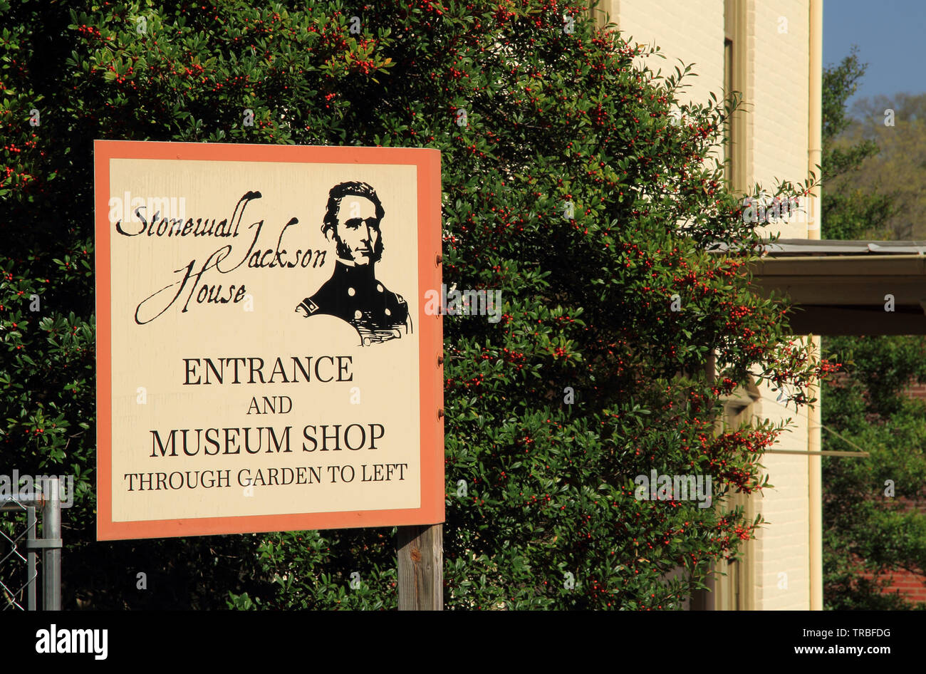 La Stonewall Jackson House, qui illustrato, è un prominente punto di riferimento e meta di attrazione turistica nella storica cittadina di Lexington Virginia Foto Stock