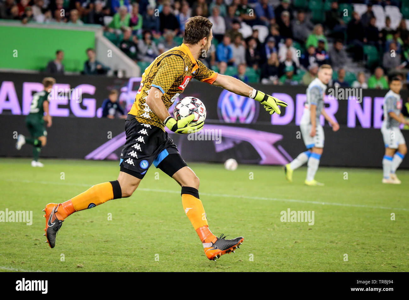 Wolfsburg, Germania, 11 agosto 2018: SSC Napoli portiere Orestis Karnezisin in azione durante la partita. Foto di Michele Morrone Foto Stock