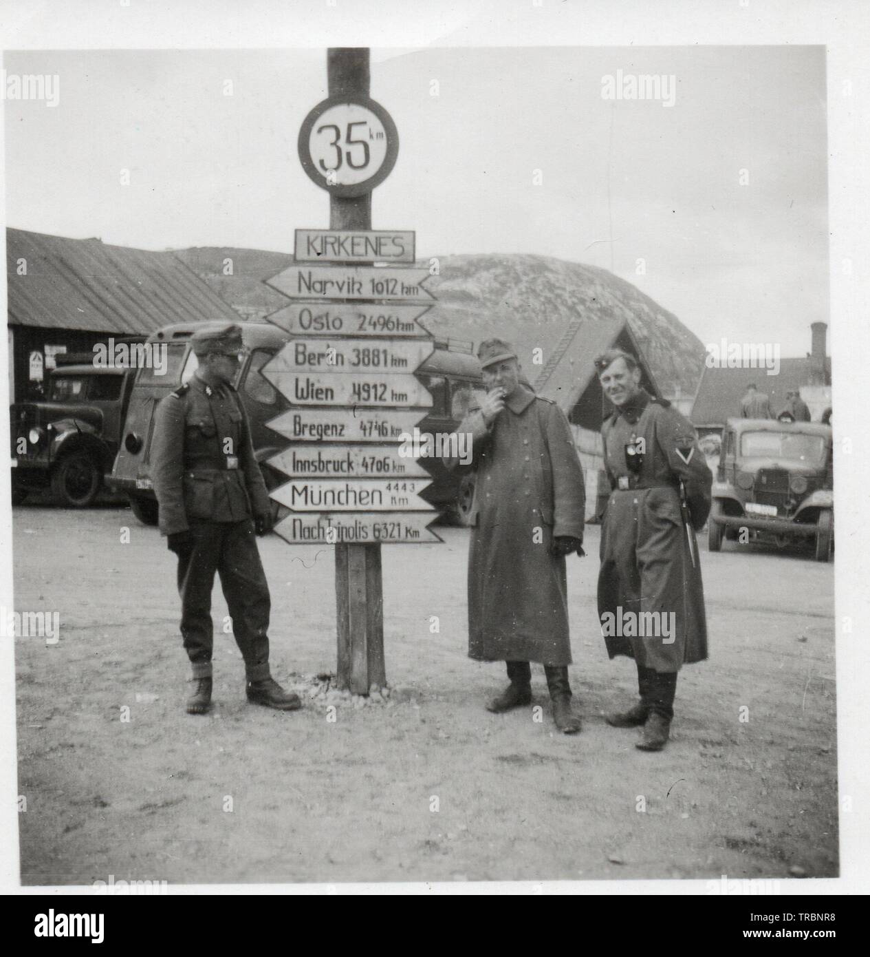 Waffen SS di uomini in Kirkenes in Norvegia questi uomini saranno parte del sesto SS Montagna divisione Nord parte del Gruppo di Armate nord per il funzionamento Barbarossa 1941 Foto Stock