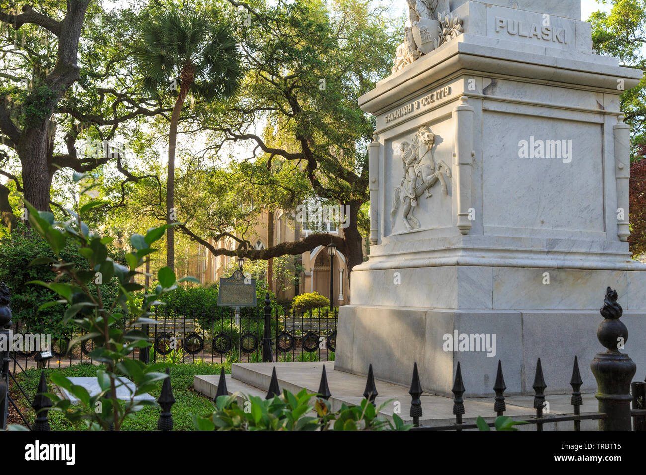 Pulaski piazza nel quartiere storico di Savannah, Georgia Foto Stock