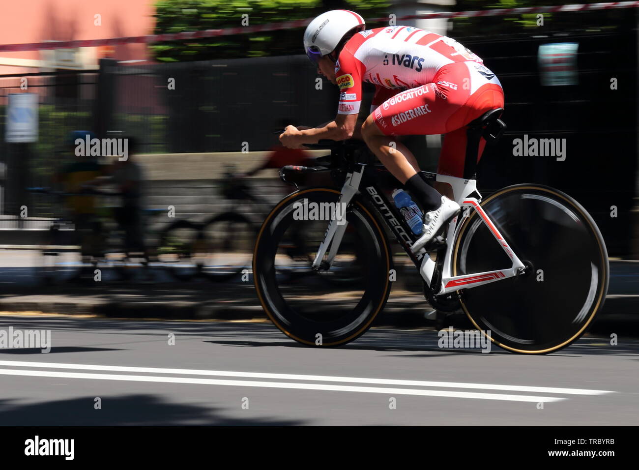 Verona, Italia. 02nd, Giu 2019. Belletti Manuel da Italia (Androni Giocattoli-Sidermec Team) durante l'ultimo stadio 21 del 102º Giro d' Italia, Tour d'Italia 2019 - gara ciclistica, 17km a cronometro individuale da Verona Fiera insieme Torricelle nella città di Verona, per terminare in Arena di Verona in Verona, Italia, 03 giugno 2019. (Foto) Alejandro Sala/Alamy News Foto Stock