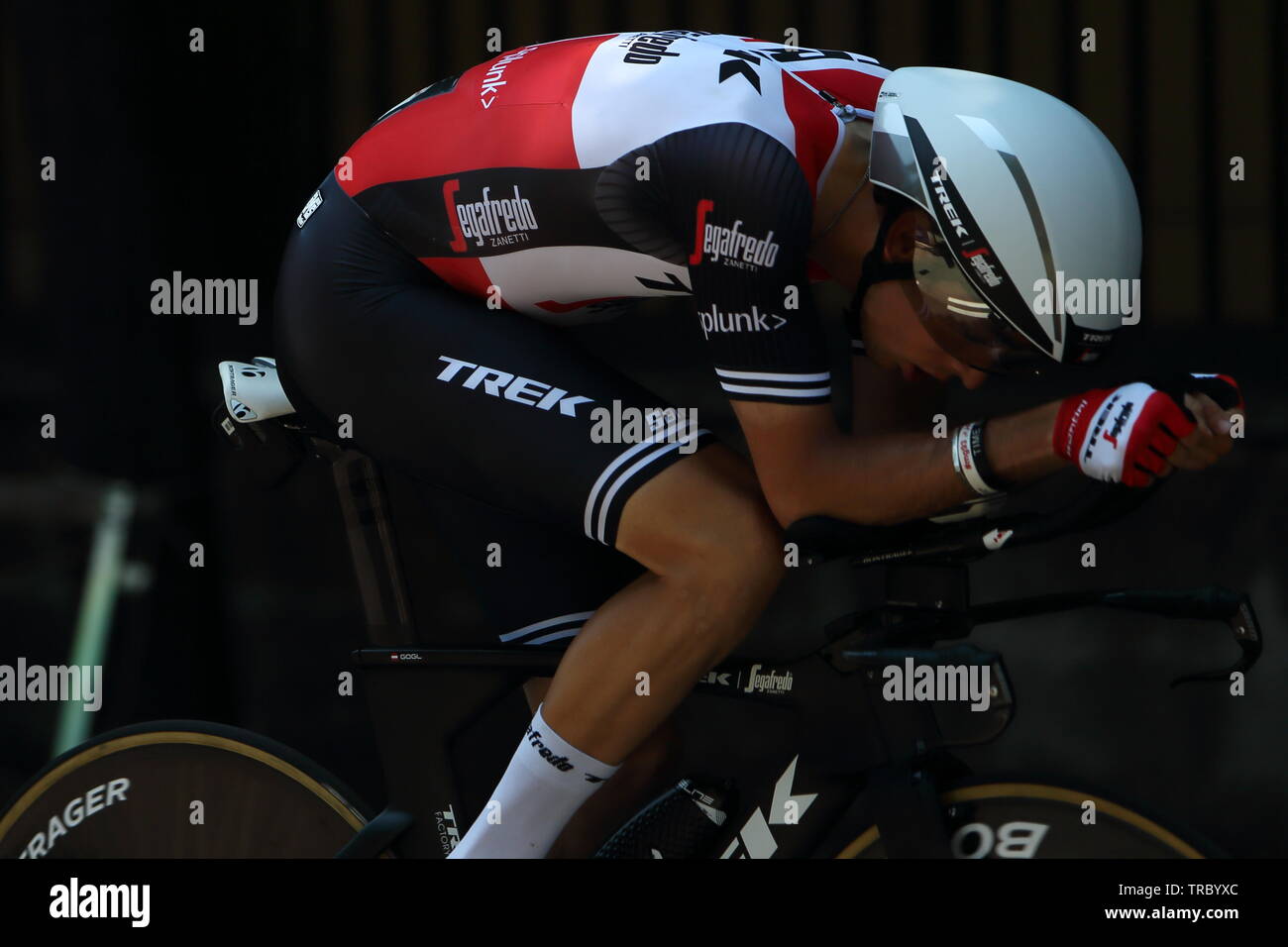 Verona, Italia. 02nd, Giu 2019. Michael Gogl dall' Austria (Trek-Segafredo Team) durante l'ultimo stadio 21 del 102º Giro d' Italia, Tour d'Italia 2019 - gara ciclistica, 17km a cronometro individuale da Verona Fiera insieme Torricelle nella città di Verona, per terminare in Arena di Verona in Verona, Italia, 03 giugno 2019. (Foto) Alejandro Sala/Alamy News Foto Stock