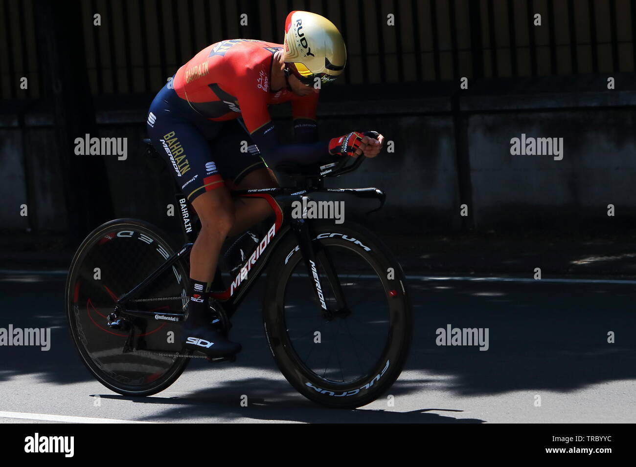 Verona, Italia. 02nd, Giu 2019. Agnoli Valerio da Italia (Bahrain - Merida Team) durante l'ultimo stadio 21 del 102º Giro d' Italia, Tour d'Italia 2019 - gara ciclistica, 17km a cronometro individuale da Verona Fiera insieme Torricelle nella città di Verona, per terminare in Arena di Verona in Verona, Italia, 03 giugno 2019. (Foto) Alejandro Sala/Alamy News Foto Stock