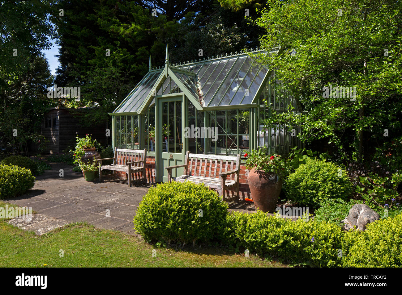 Serra nel giardino inglese, Inghilterra Foto Stock