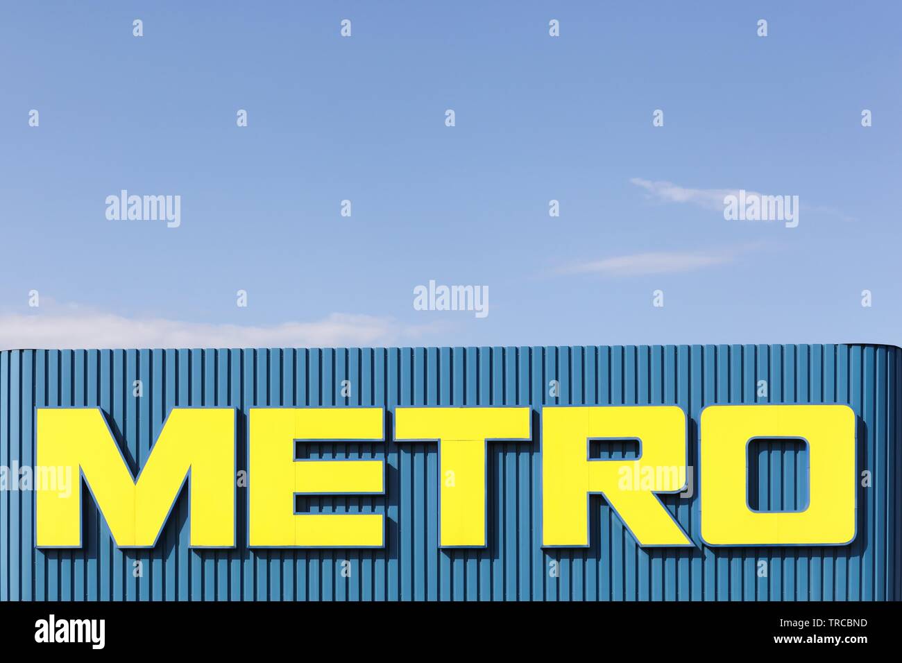 Dortmund, Germania - 22 Luglio 2017: Metro logo su una facciata di un supermercato Foto Stock