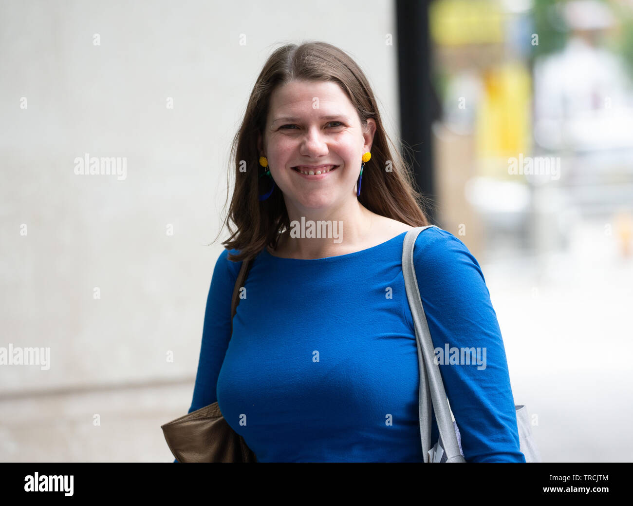 Jo Swinson, vice leader del Partito europeo dei liberali democratici, arriva alla BBC Studios di Londra Foto Stock