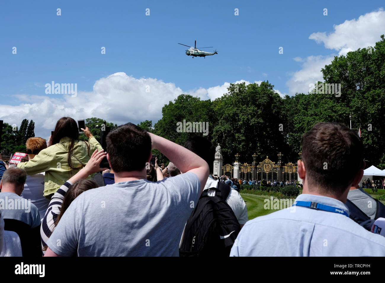 03/06/2019. Londra, Regno Unito. Donald Trump arriva a Buckingham Palace in elicottero marine. Credito: Yanice Idir Foto Stock