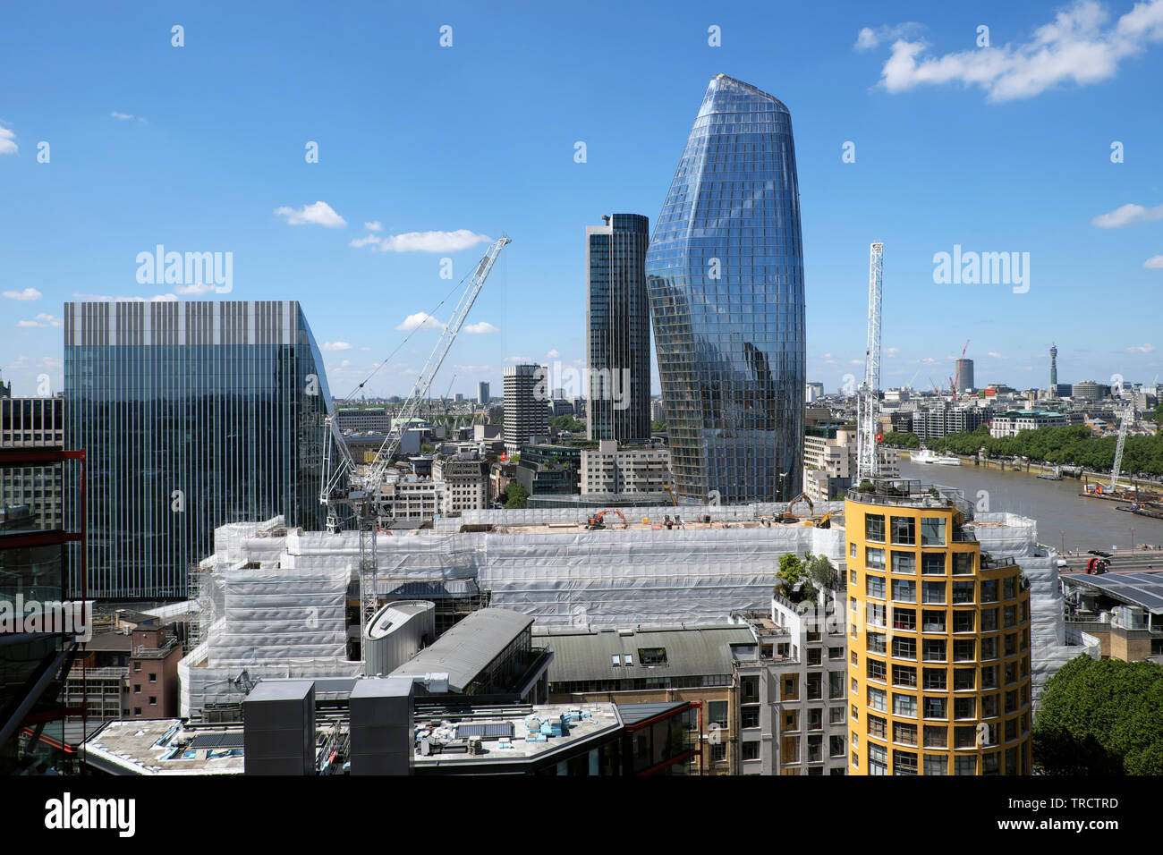 Uno Blackfriars edificio vista sullo skyline della città dalla Tate Modern estensione nel sud di Londra Inghilterra Regno Unito Europa KATHY DEWITT Foto Stock