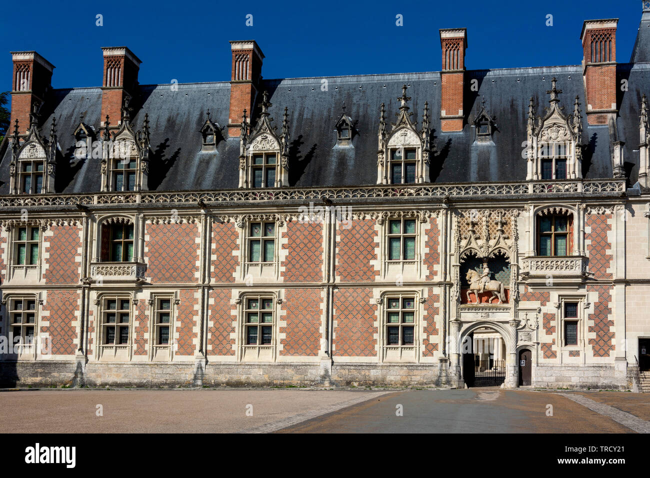 Statua equestre di Luigi XII in ingresso del castello di Blois, Blois, Loir-et-Cher reparto, Center-Val de la Loire, in Francia, in Europa Foto Stock