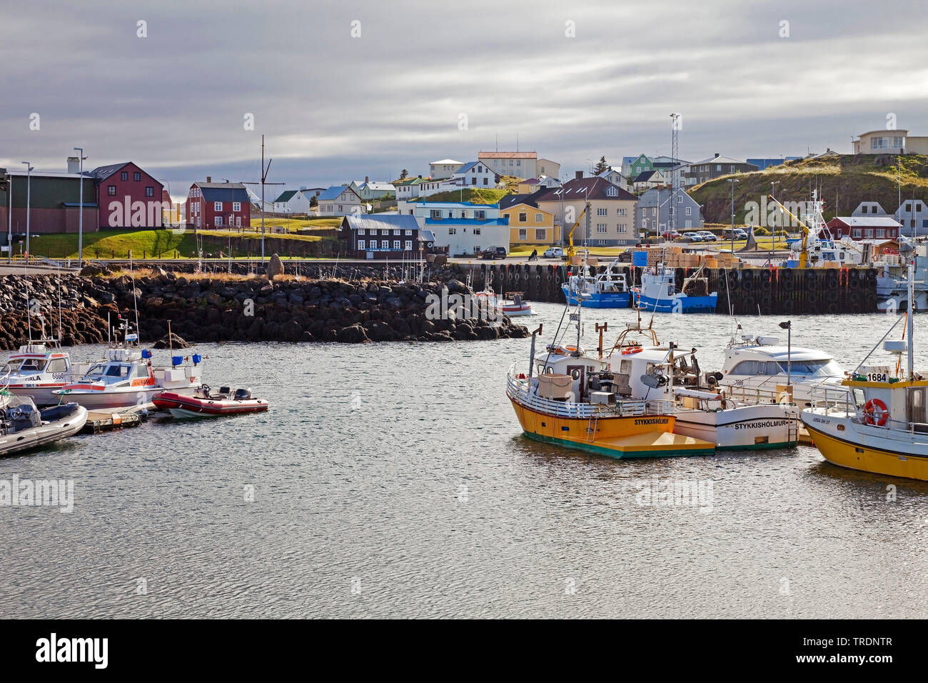 Vista del porto, Islanda, Snaefellsnes, Stykkisholmur Foto Stock