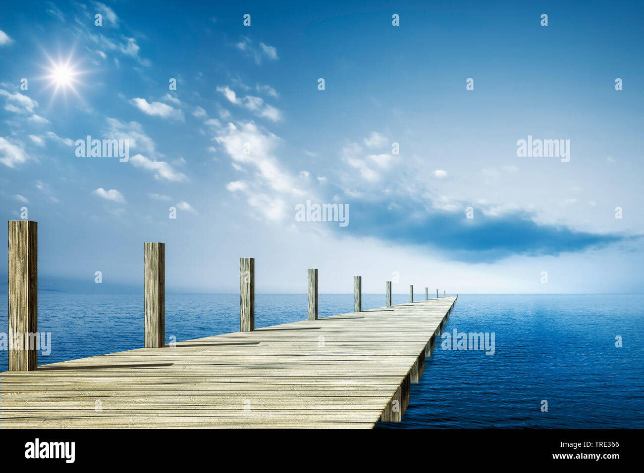 Pontile in legno e il blu oceano sfondo, Germania Foto Stock
