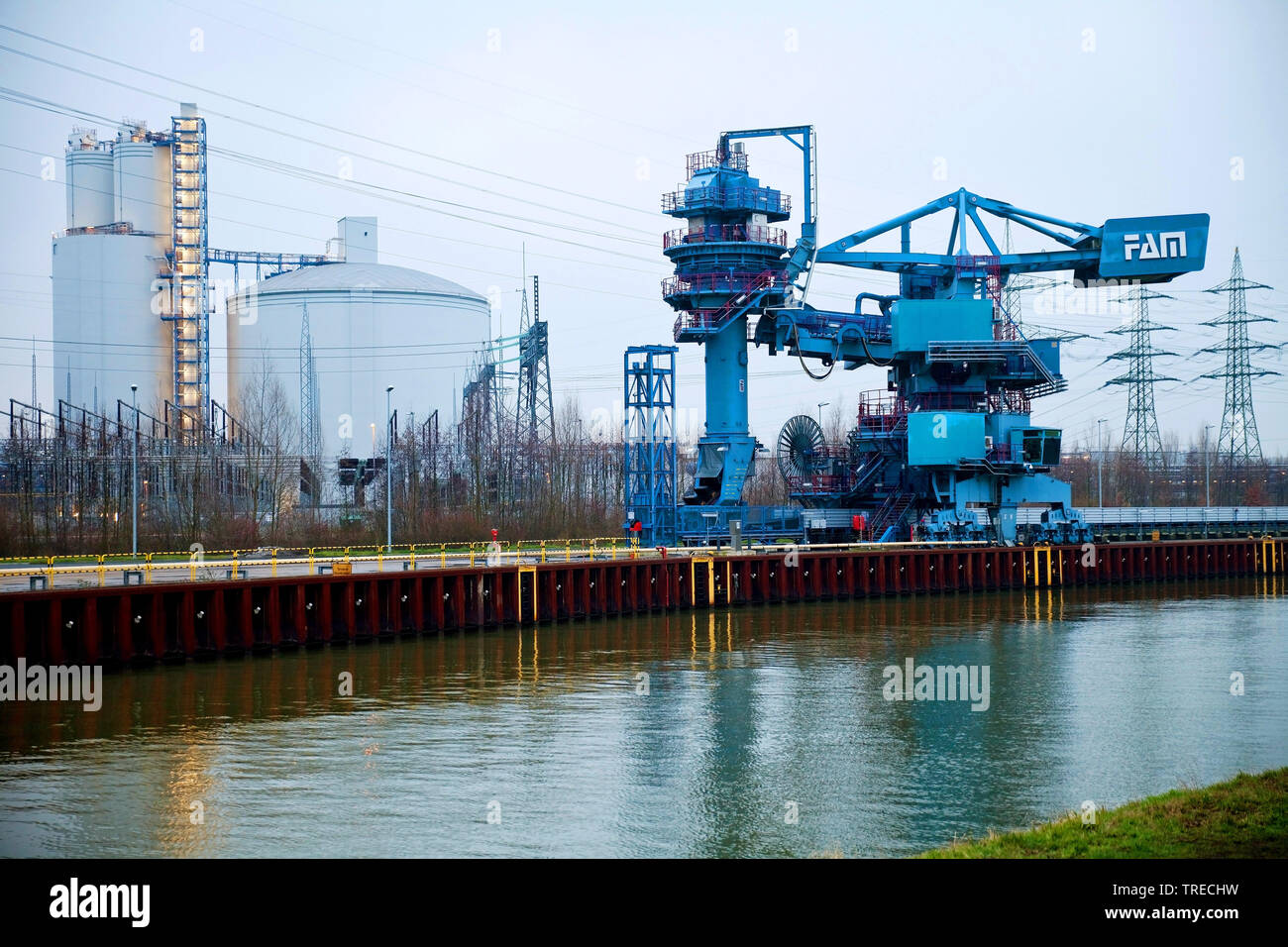 Dortmund Ems Canal vicino impianto alimentato a carbone Datteln, carbone phase-out 2038, in Germania, in Renania settentrionale-Vestfalia, la zona della Ruhr, Datteln Foto Stock