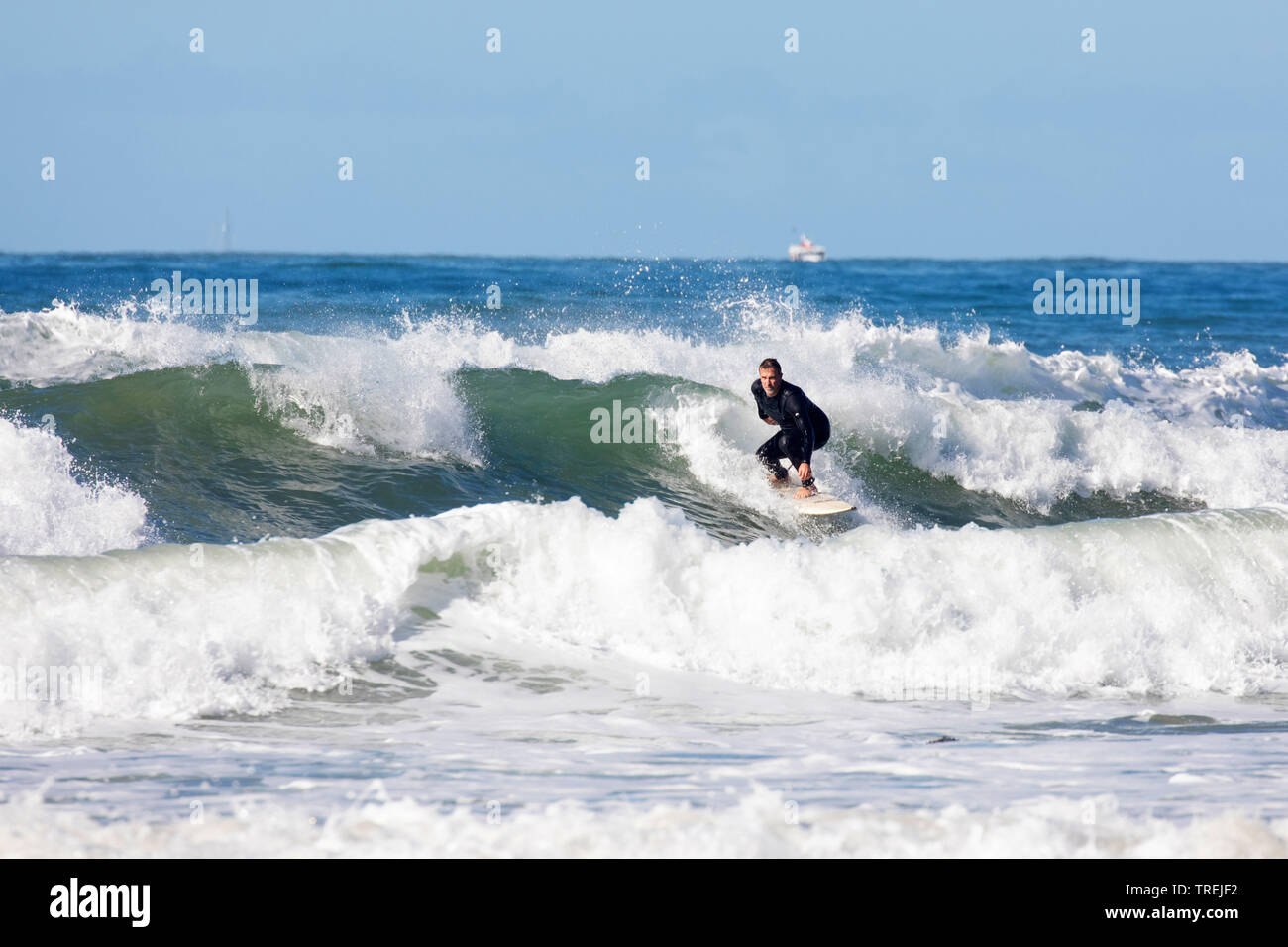 Surfer, Stati Uniti, California, il Crystal Cove parco statale, Irvine Foto Stock