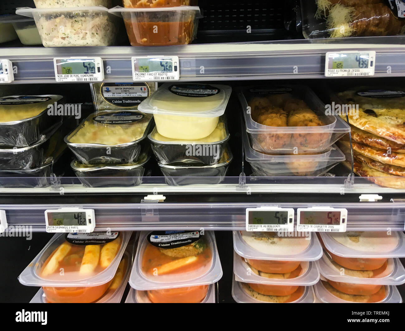 Piatti pronti in un supermercato, Lione, Francia Foto stock - Alamy