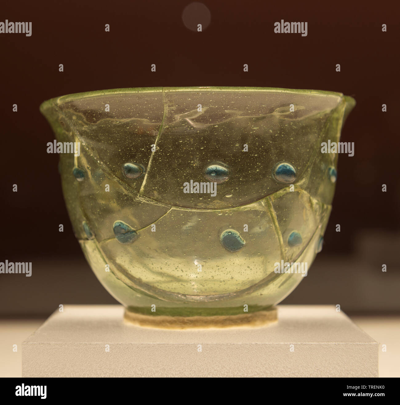 Bicchiere di vetro. Vi secolo D.C. Geumnyeongchong tomba, Gyeongju, Nord Gyeongsang-do provincia. Il museo nazionale della Corea Foto Stock