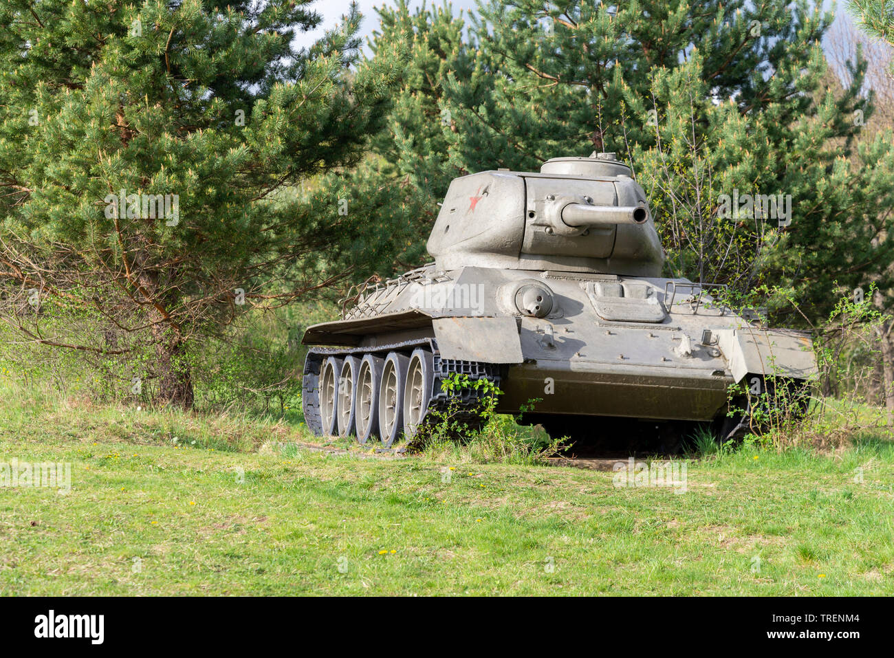 Il russo famoso serbatoio t-34 nella Valle della Morte in Slovacchia vicino Kapisova o Svidnik. Foto Stock