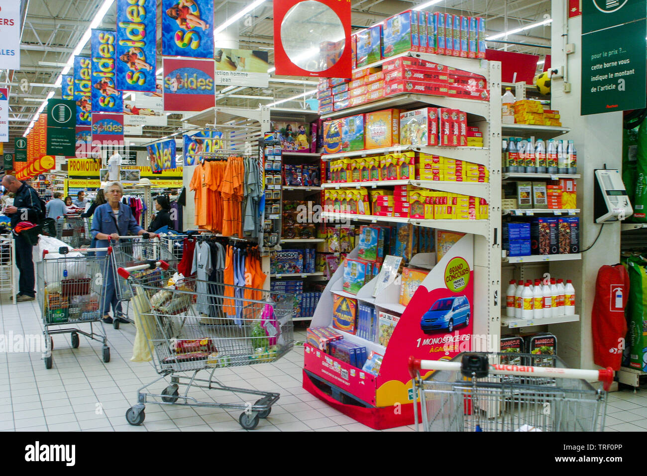 Ipermercato Auchan, vista generale, Ecully, Francia Foto Stock