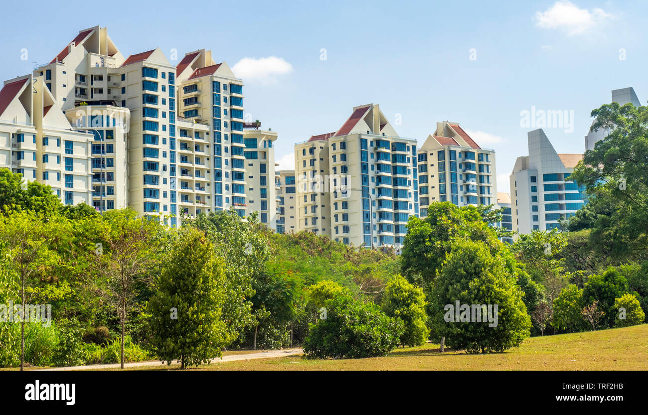 Alta crescita ad alta densità appartamento residenziale torri in Marine Parade Singapore. Foto Stock