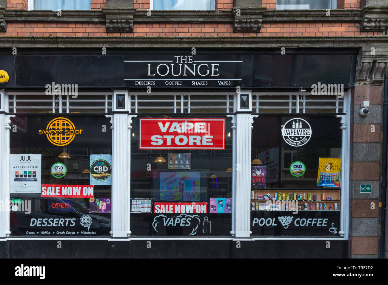 Il lounge, Vape e il CBD cafe e vape store in Lichfield Street, Wolverhampton, Regno Unito Foto Stock