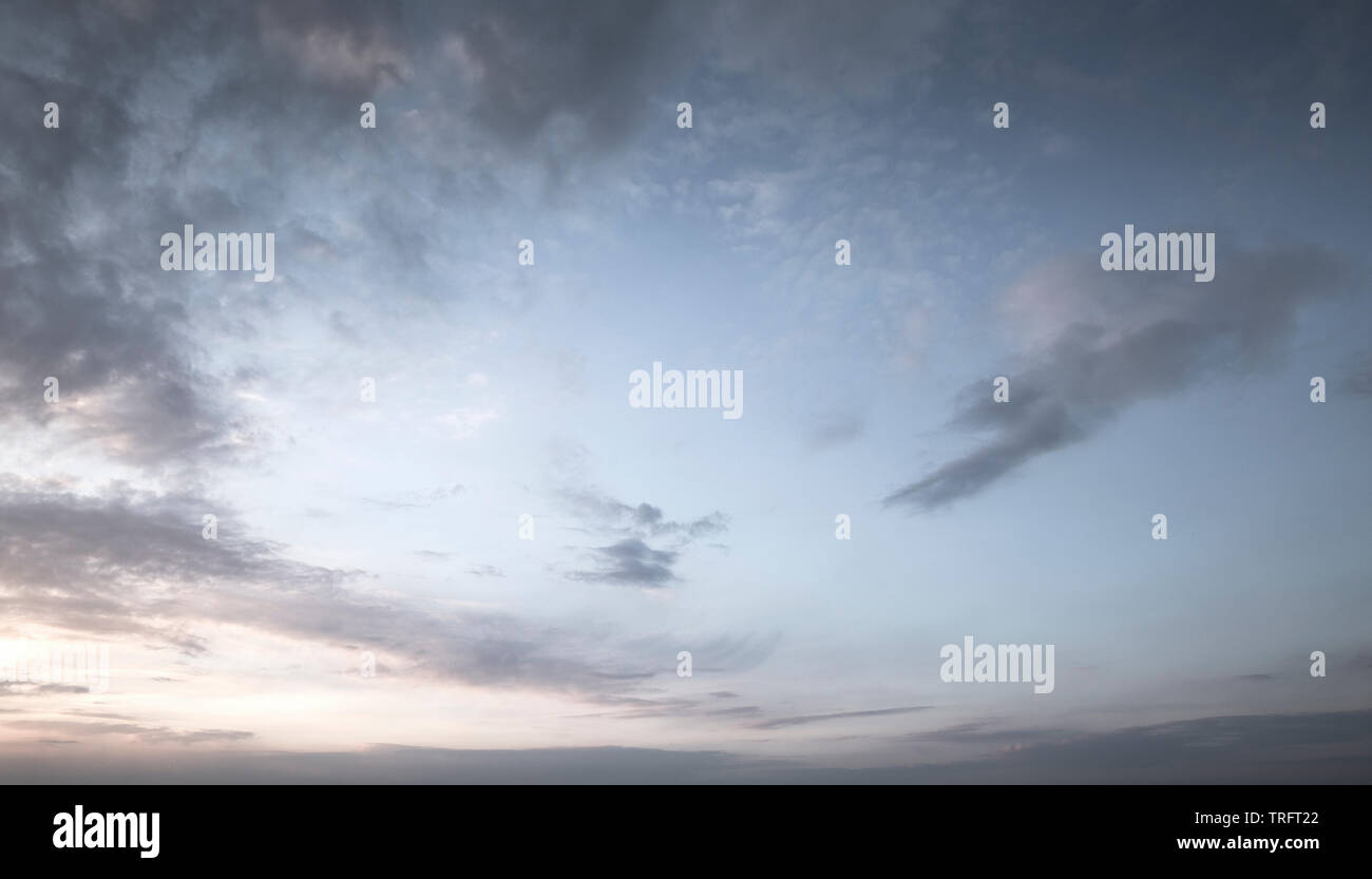 Panorama di bella twilight sky Foto Stock