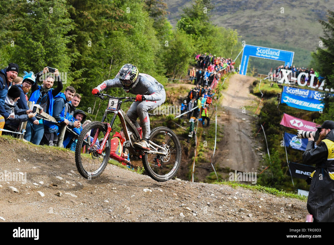 UCI Mountain Bike World Cup, Fort William Scozia - 2 Giugno 2019: Amaury Pierron della Francia sul suo modo al primo posto negli uomini elite gara Foto Stock