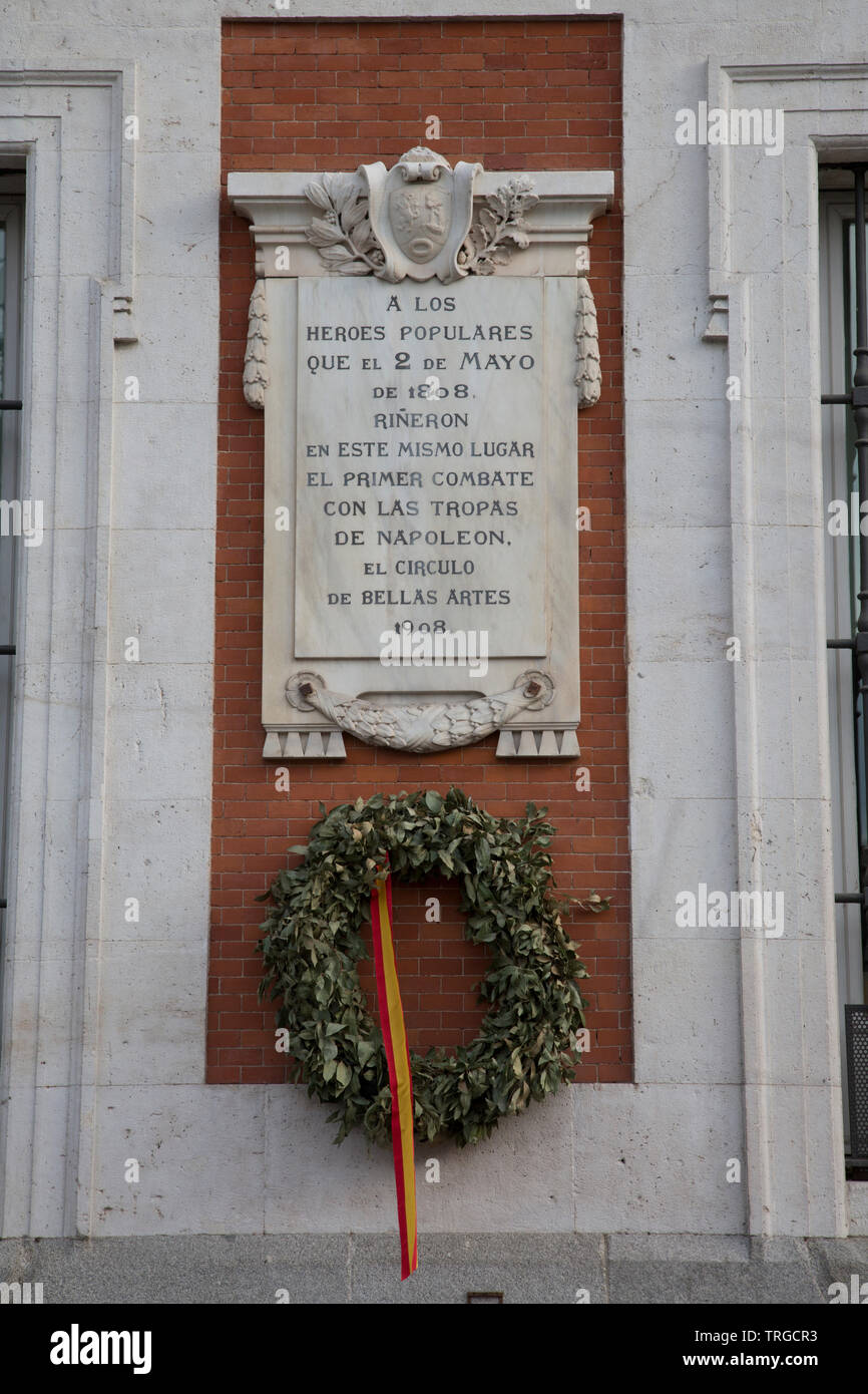 2 Maggio Comemoration, Piazza Puerta del Sol Street; Madrid Spagna Foto Stock