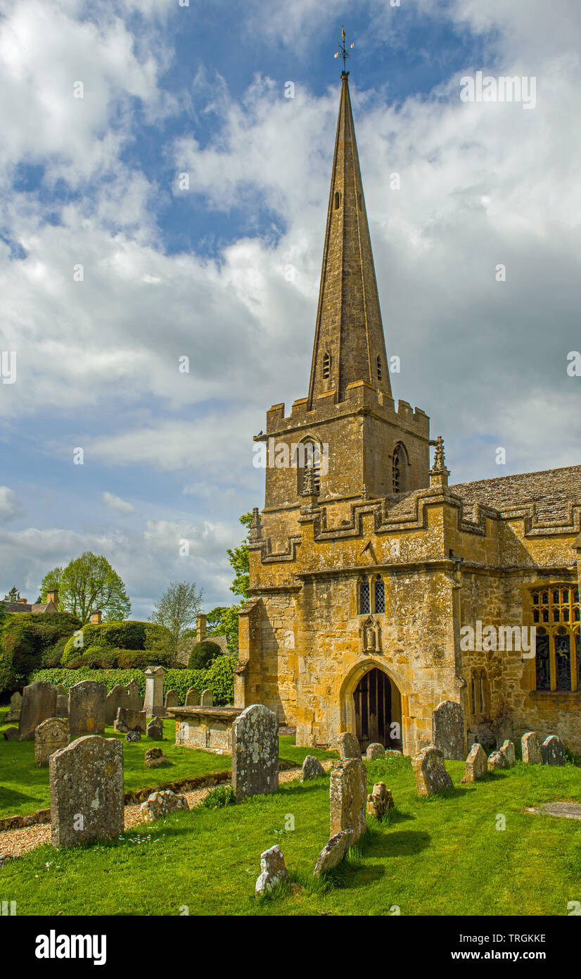 San Michele e Tutti gli Angeli Chiesa a Stanton in Gloucestershire vicino a Cotswolds, Inghilterra Foto Stock