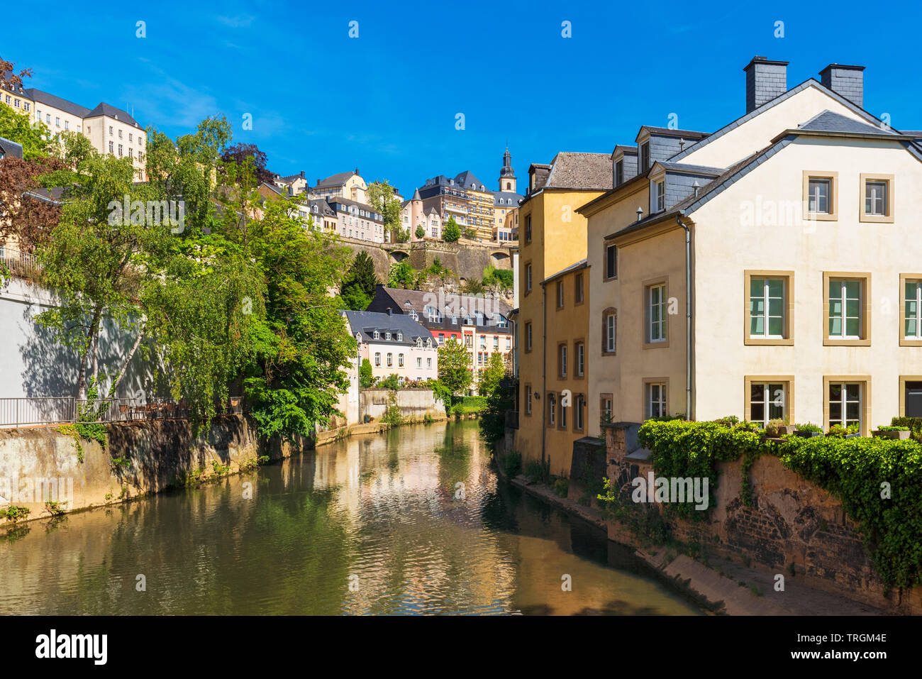 Alzette Fiume e dal centro storico della città di Lussemburgo Foto Stock