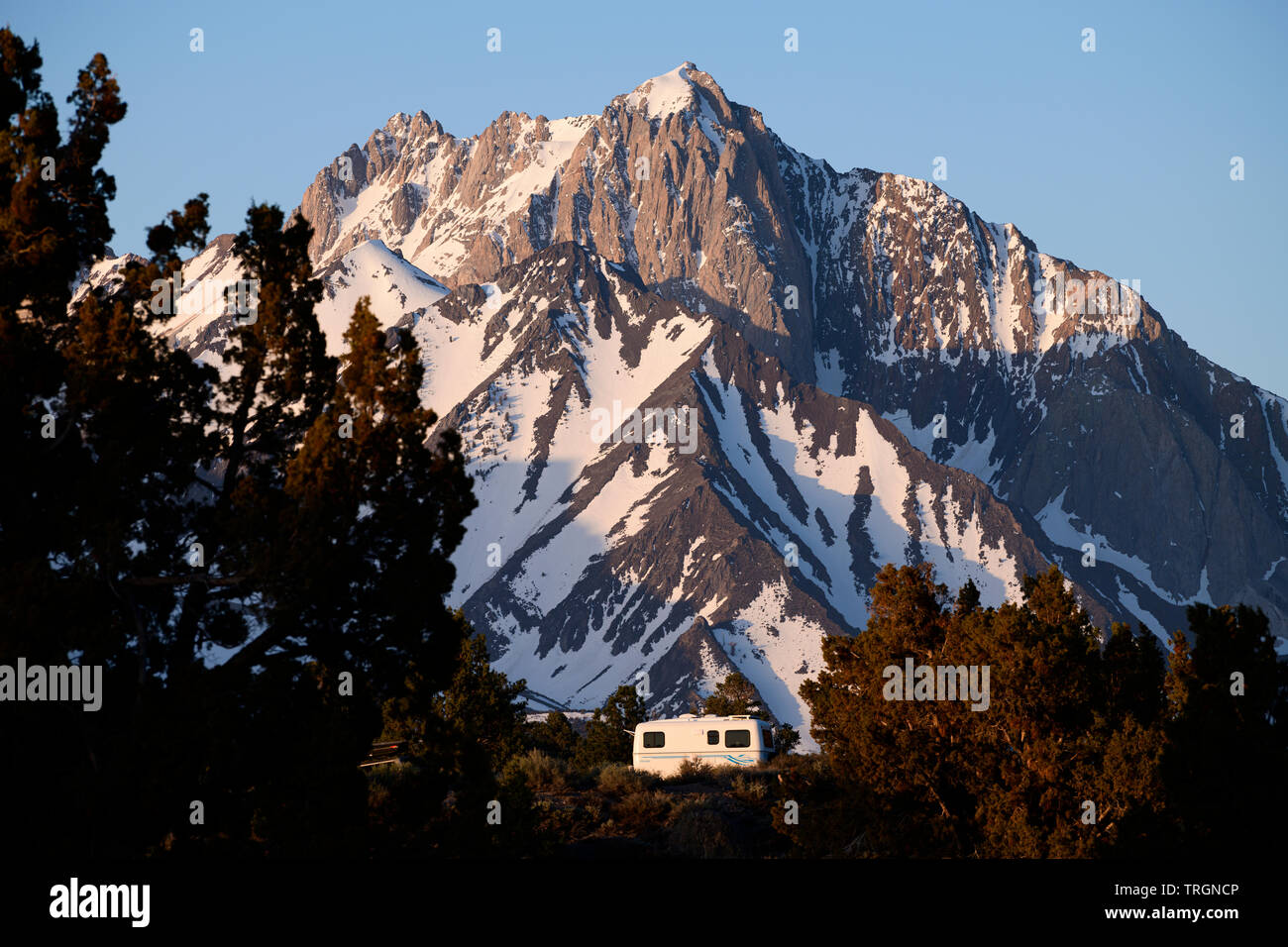 Trailer di escape in Sierra orientale nei pressi di Mammoth Lakes, California, Nord America. Foto Stock