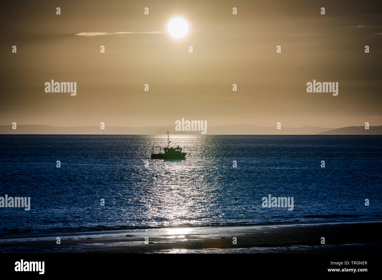 Barca da pesca in mare Foto Stock