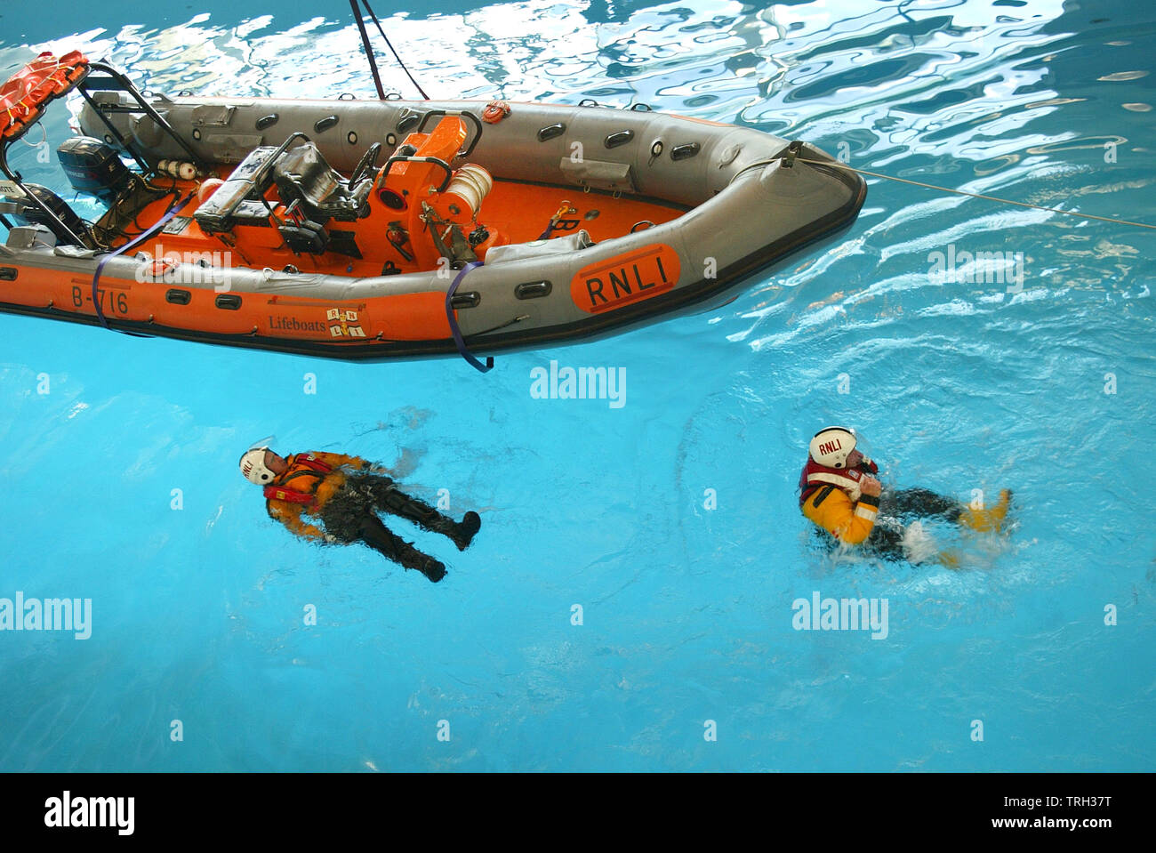 13.09.2004 - scialuppa di salvataggio in corso di formazione al RNLI scialuppa di salvataggio del College di Poole, Dorset, Regno Unito. Foto Stock