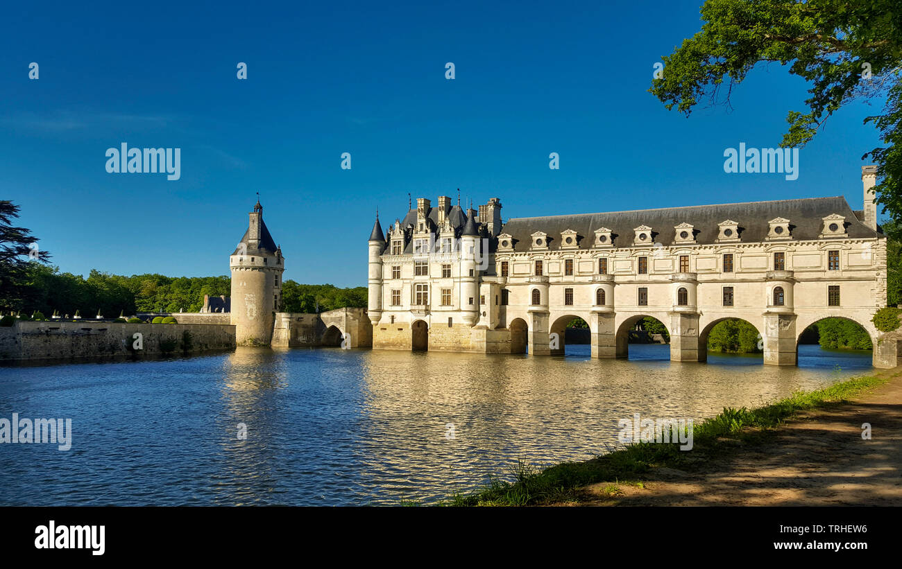 Castello di Chenonceau che attraversano il fiume Cher, Valle della Loira, Indre et Loire department, Center-Val de Loire, Francia Foto Stock