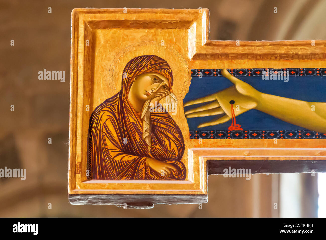 Maria Madre di Gesù il lutto, crocifisso, dettaglio, Cimabue, 1267-71, Basilica di San Domenico, Arezzo, Toscana, Italia, Europa Foto Stock