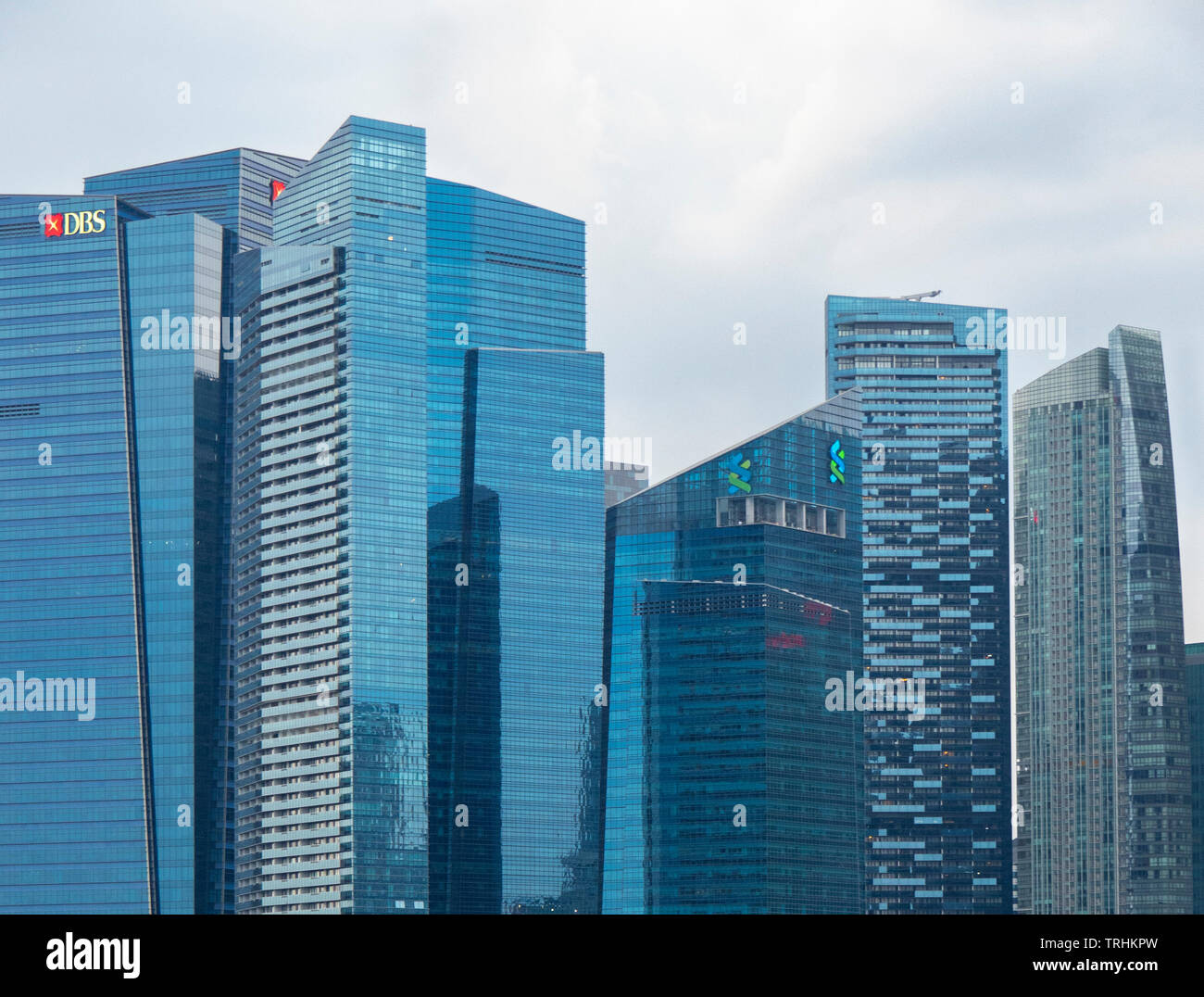 Il Marina Bay ufficio torri e grattacieli nel centro cittadino di Singapore. Foto Stock